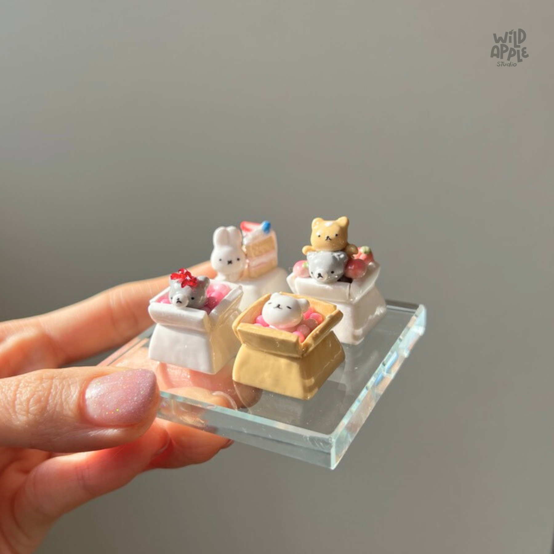 Happy Cat in a Box Keycap