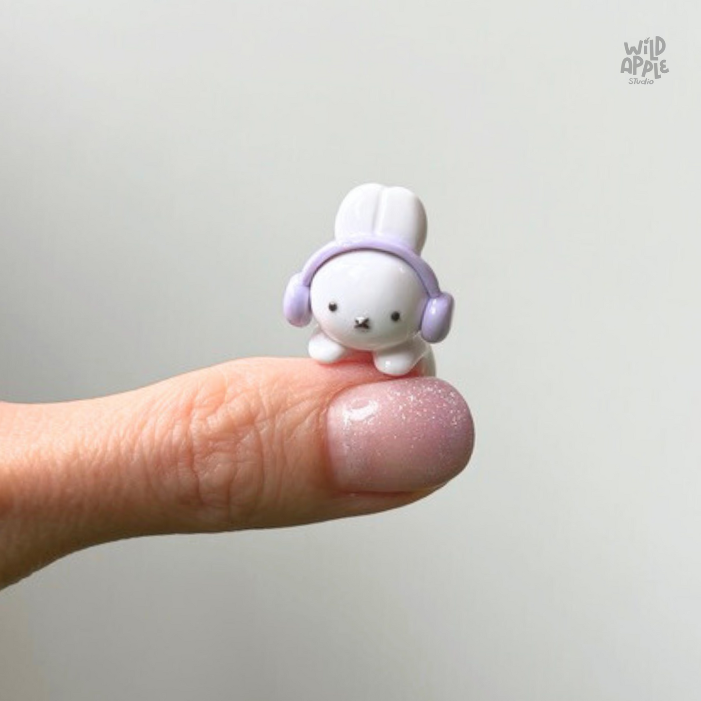 Miffy with Headphones Hipper