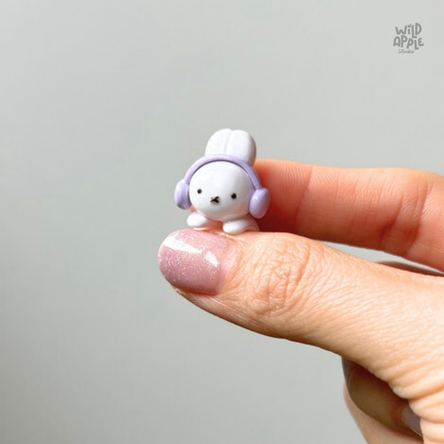 Miffy with Headphones Hipper
